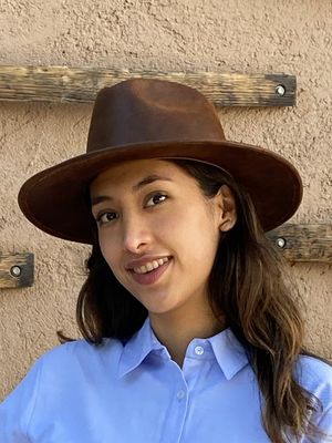 Pamela, 27