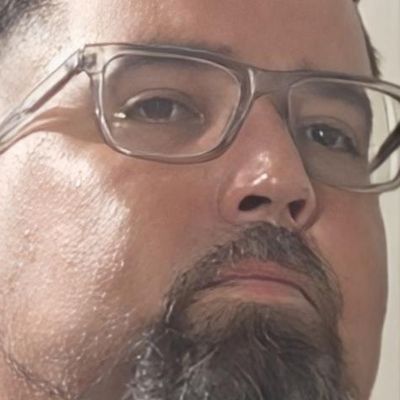 Jonathan, 41