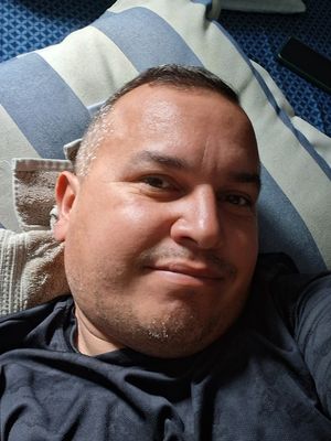 Sixto, 40