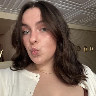 Emily, 26