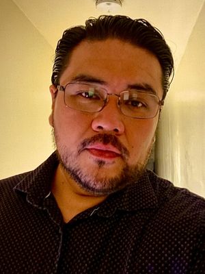 Luis, 37