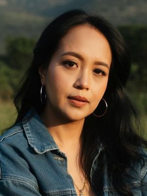 Bernadette Dian, 45
