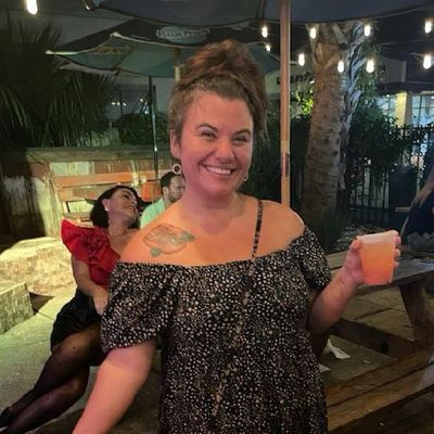 Kristen, 35