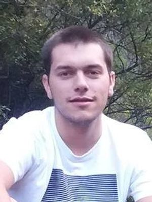 Hugo, 34