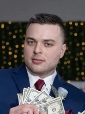 Josh, 29
