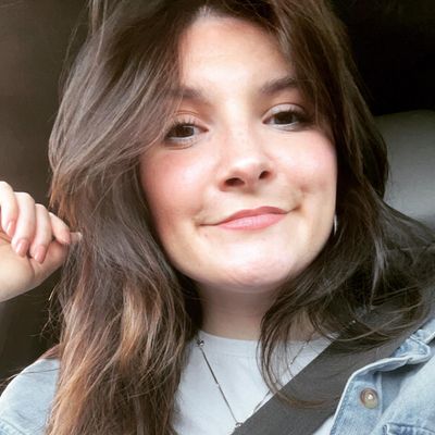 Meghan, 28