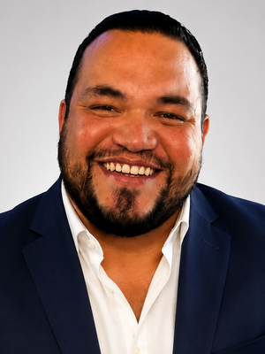 Javier, 33