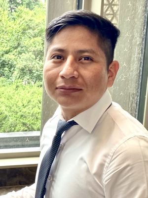 Manuel, 28