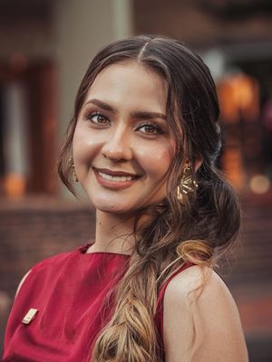 Maria, 24