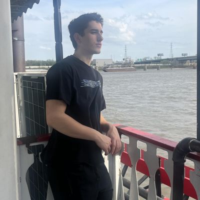 Maksym, 18