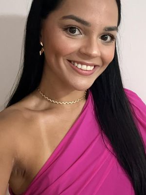 Mariana, 27