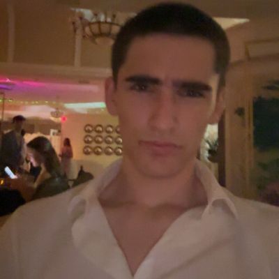 Joey, 18