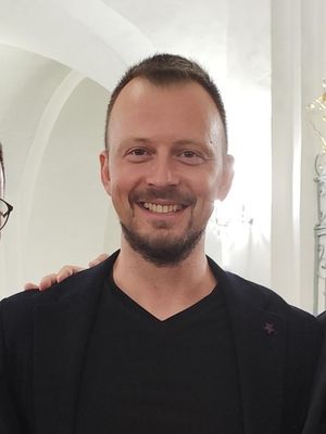 Jakov, 35