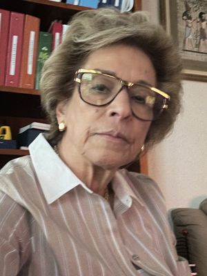 Eliana, 76