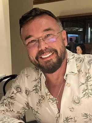 Oliver, 55