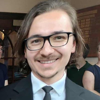 Nicholas, 32