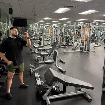 Victor, 35