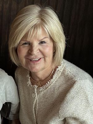 Christine, 75