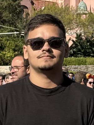 Carlos Eduardo, 23