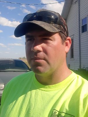 Mark, 33