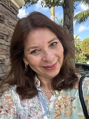 Ivonne, 64