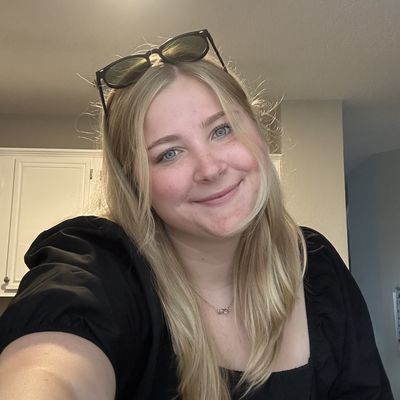 Molly, 26