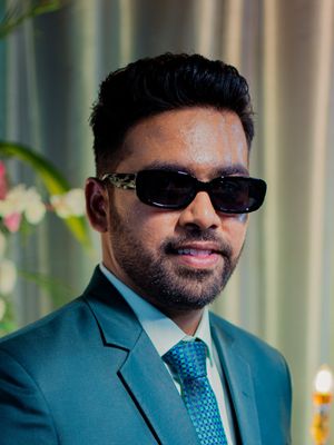 Nikhil, 32