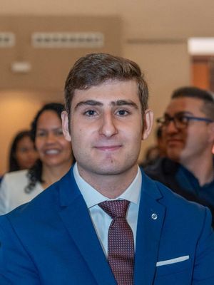Cristian, 23
