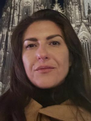 Joyce, 50
