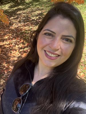 Bruna Ester, 43