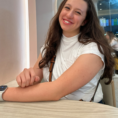 Sarah, 28