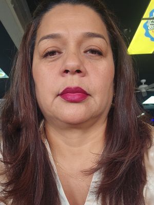 Sandra, 55
