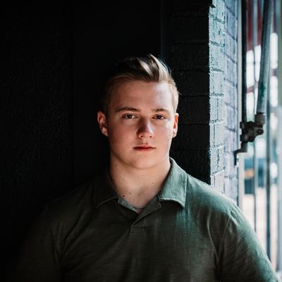 Joe, 20