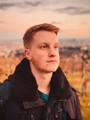 Sebastian, 20