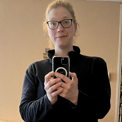 Elyse, 44