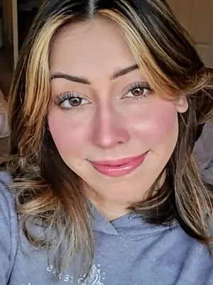 Sophia, 19