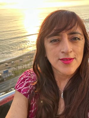 Gabriela, 56