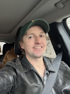 Justin, 44