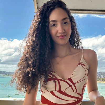 Talita, 22