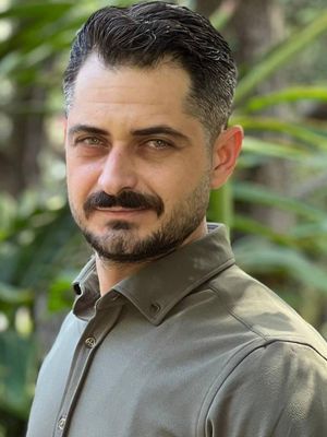 Alex, 36