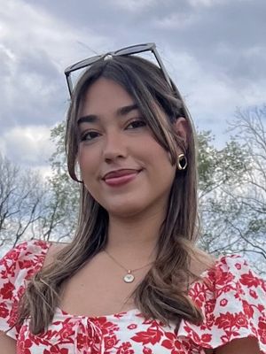 Valeria, 20