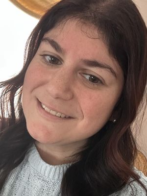 Tracie, 33