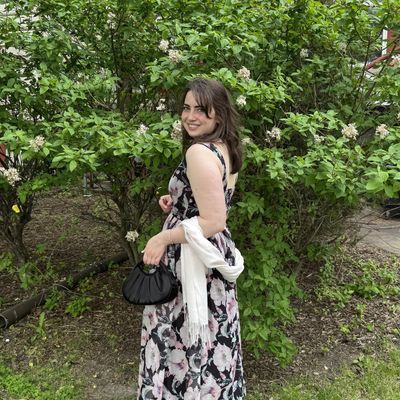 Sarah, 30
