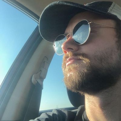 Ben, 27