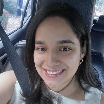 Denisse Carolina, 27