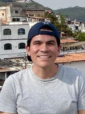 Cesar, 32