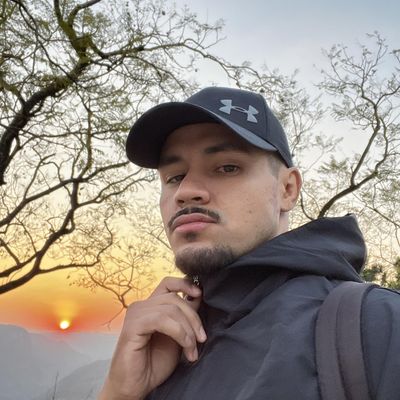 Manuel, 26
