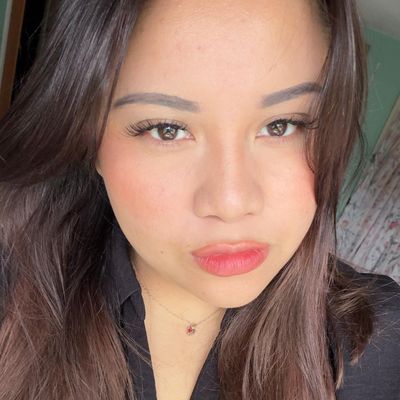 Diana, 25