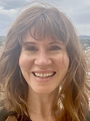 Stacia, 39