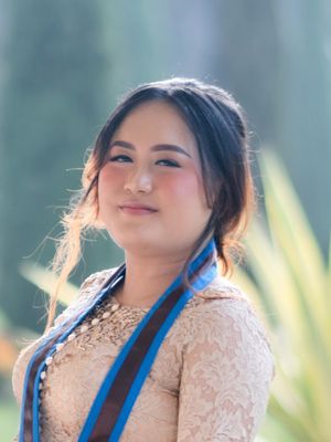 Herlina, 28